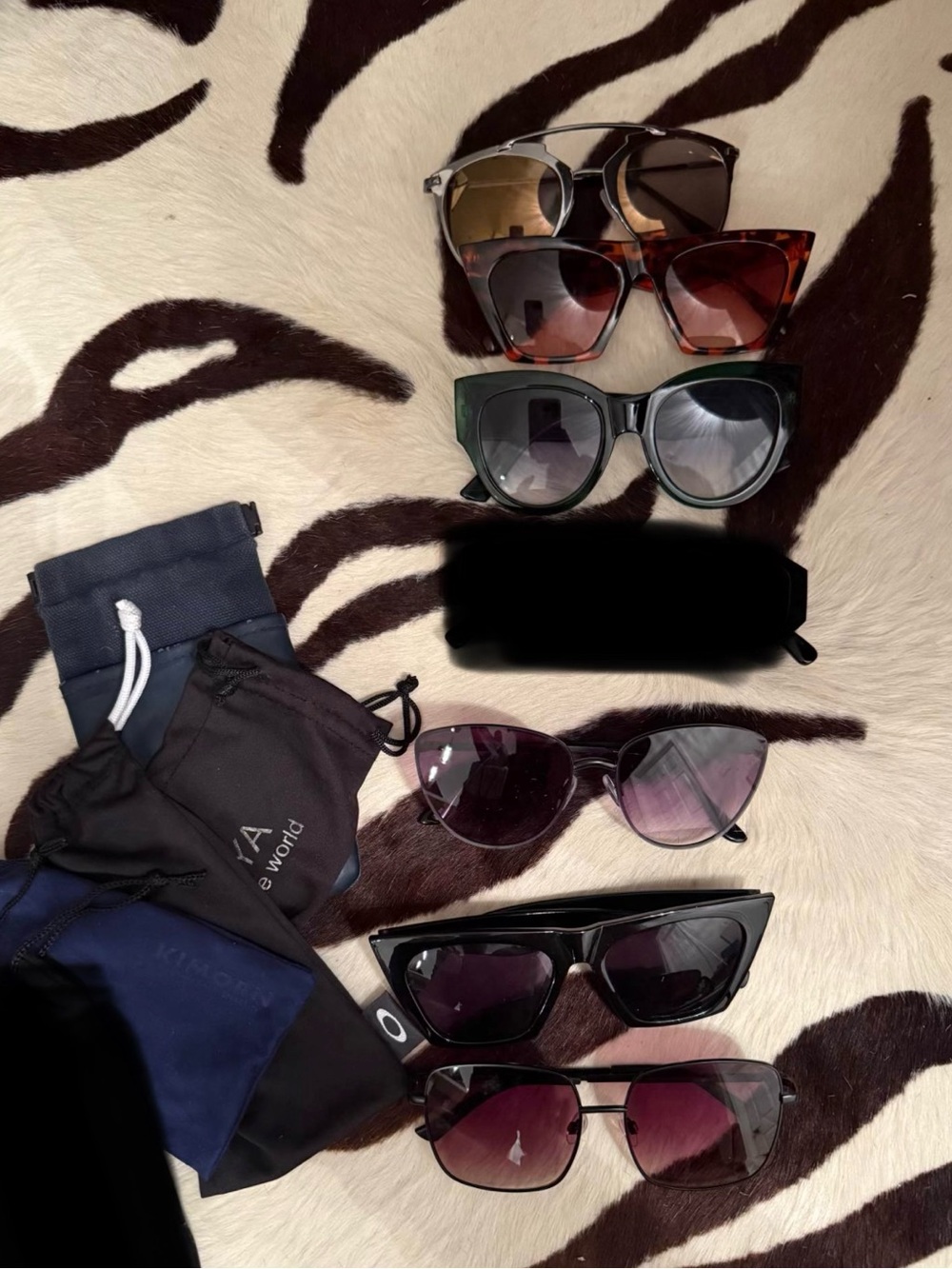 6 assorted Black and Tortoiseshell Women’s Sunglasses Pack